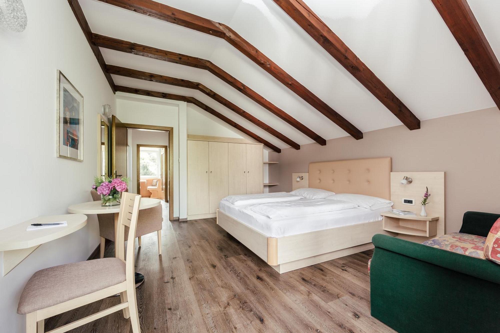 Hotel Garni Sirmian 梅拉诺 客房 照片